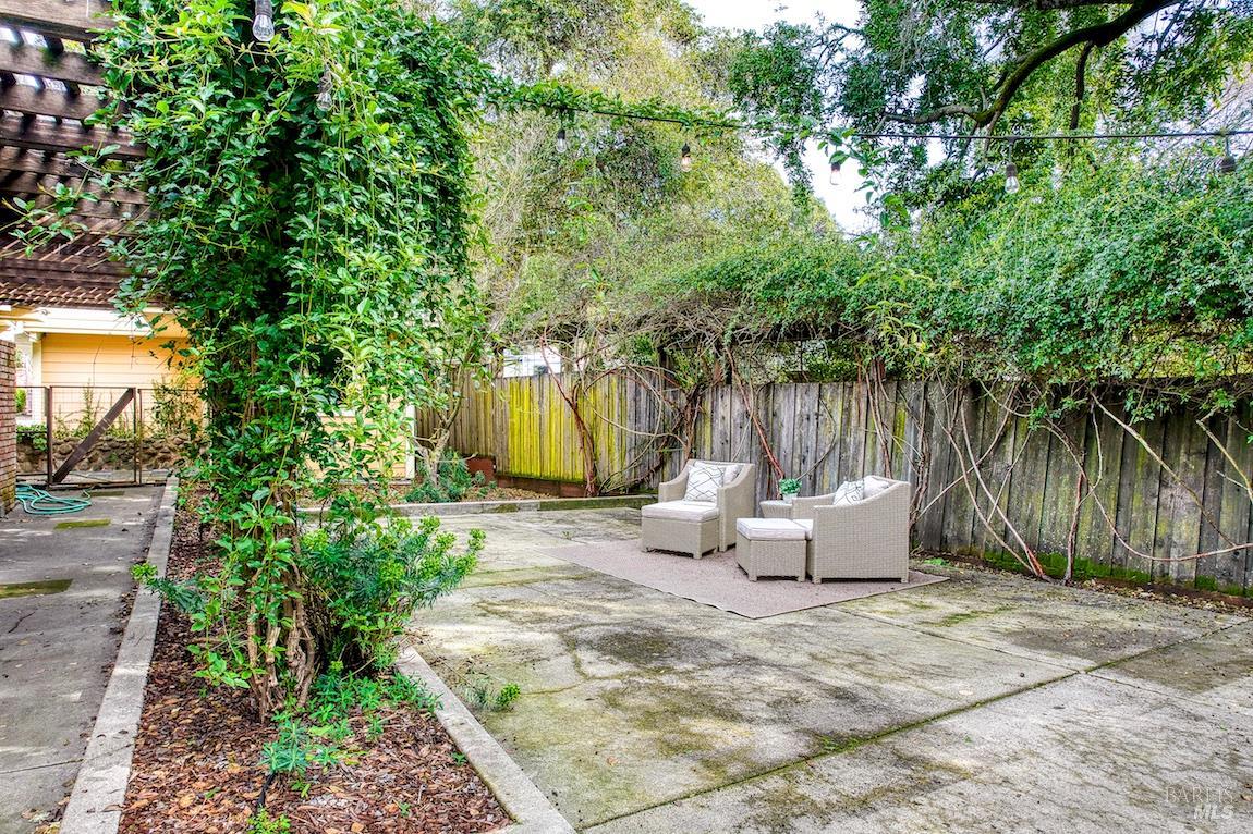 Detail Gallery Image 31 of 85 For 101 H Ln, Novato,  CA 94945 - 5 Beds | 4/1 Baths