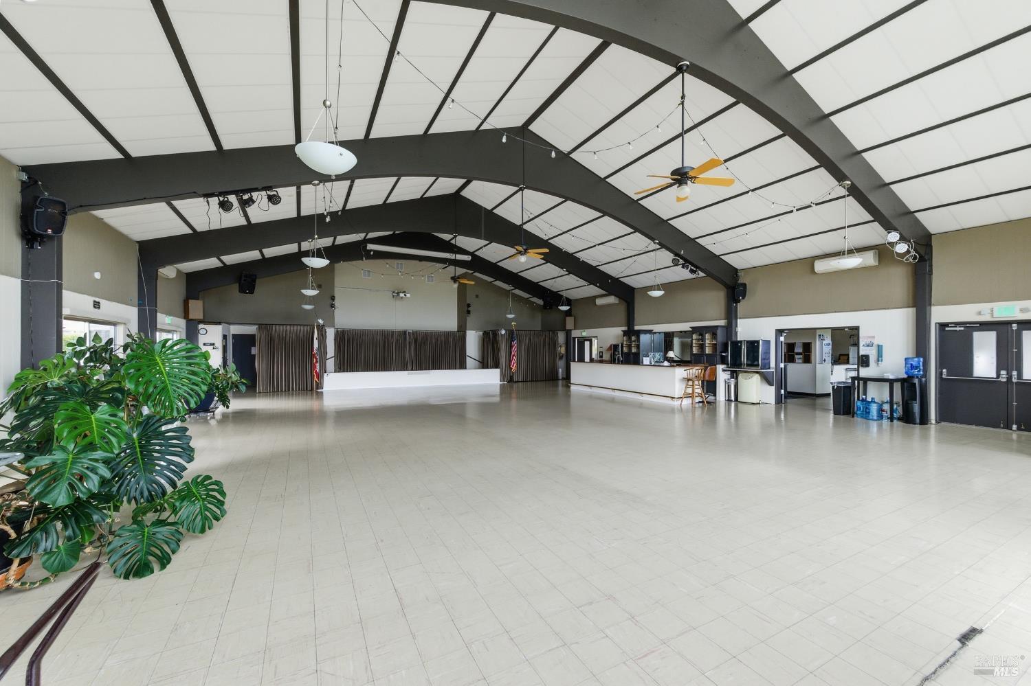 Detail Gallery Image 50 of 58 For 15 Scenic Dr, Novato,  CA 94949 - 2 Beds | 2 Baths