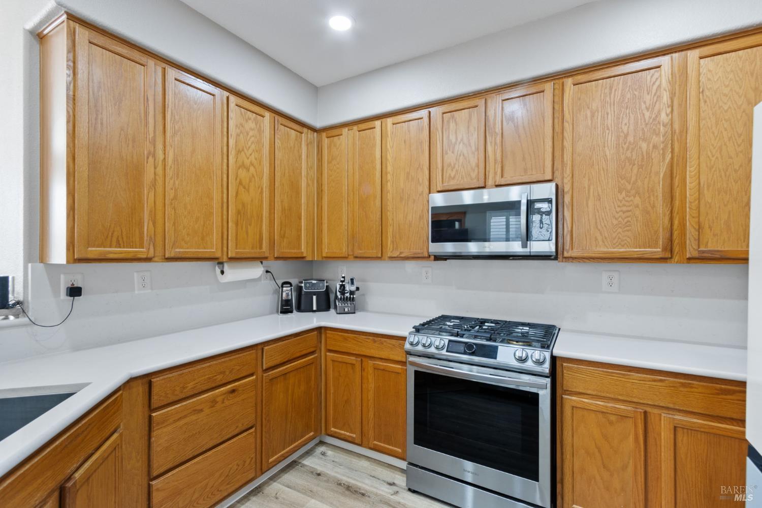 Detail Gallery Image 18 of 48 For 4413 Meadow Valley Cir, Fairfield,  CA 94534 - 4 Beds | 2 Baths