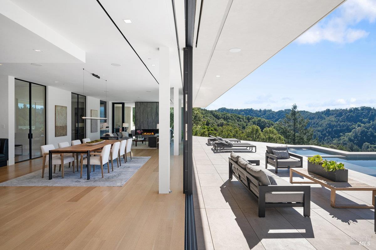 Detail Gallery Image 13 of 29 For 70 Ridgecrest Rd, Kentfield,  CA 94904 - 6 Beds | 6/2 Baths