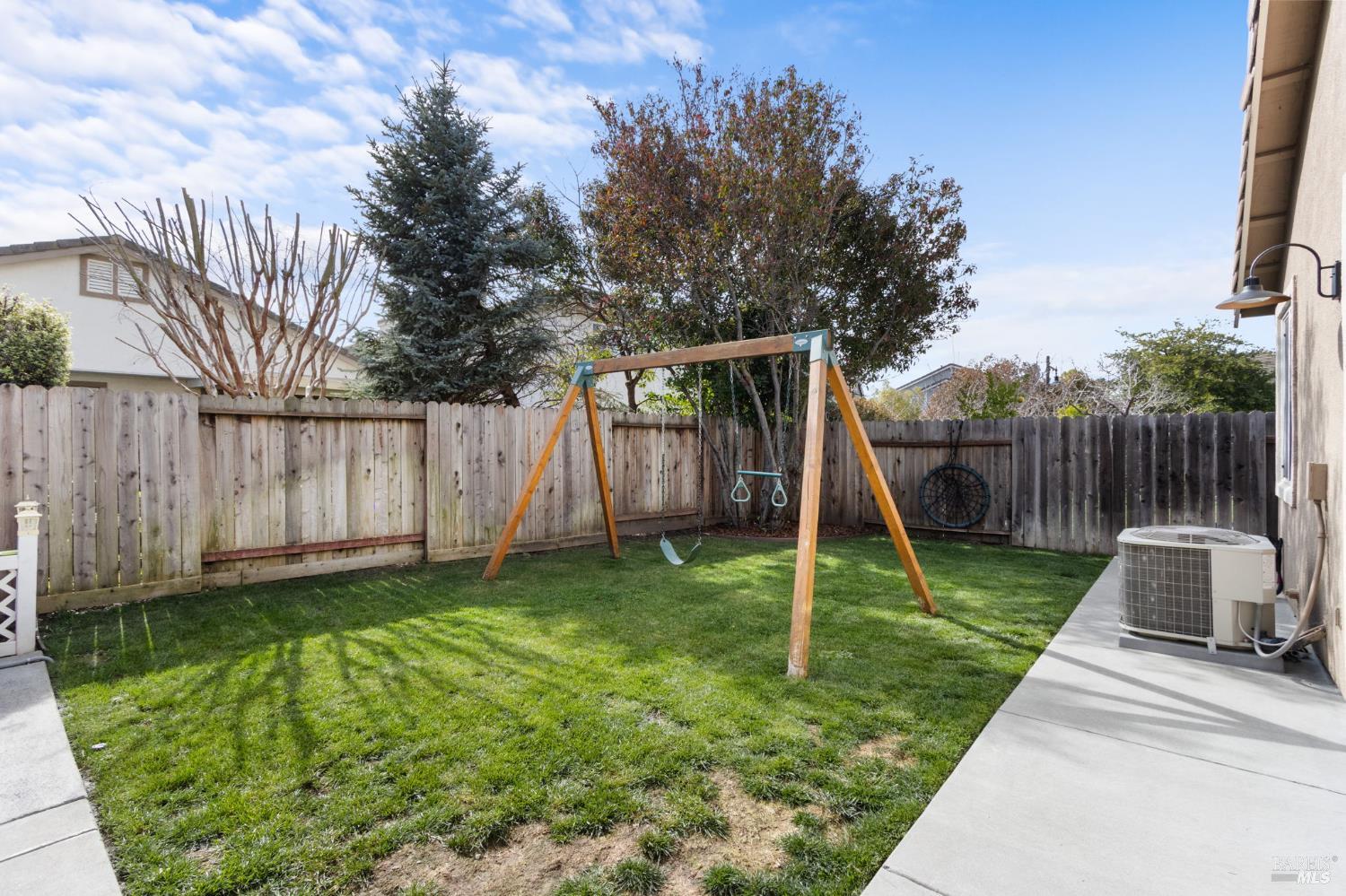 Detail Gallery Image 42 of 48 For 4413 Meadow Valley Cir, Fairfield,  CA 94534 - 4 Beds | 2 Baths