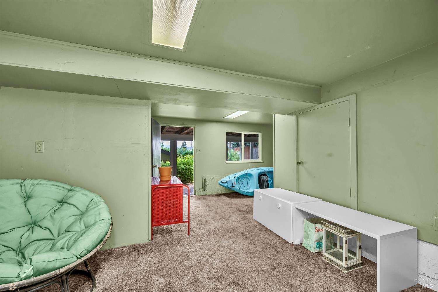 Detail Gallery Image 32 of 47 For 18528 N Shore Dr, Hidden Valley Lake,  CA 95467 - 3 Beds | 3 Baths