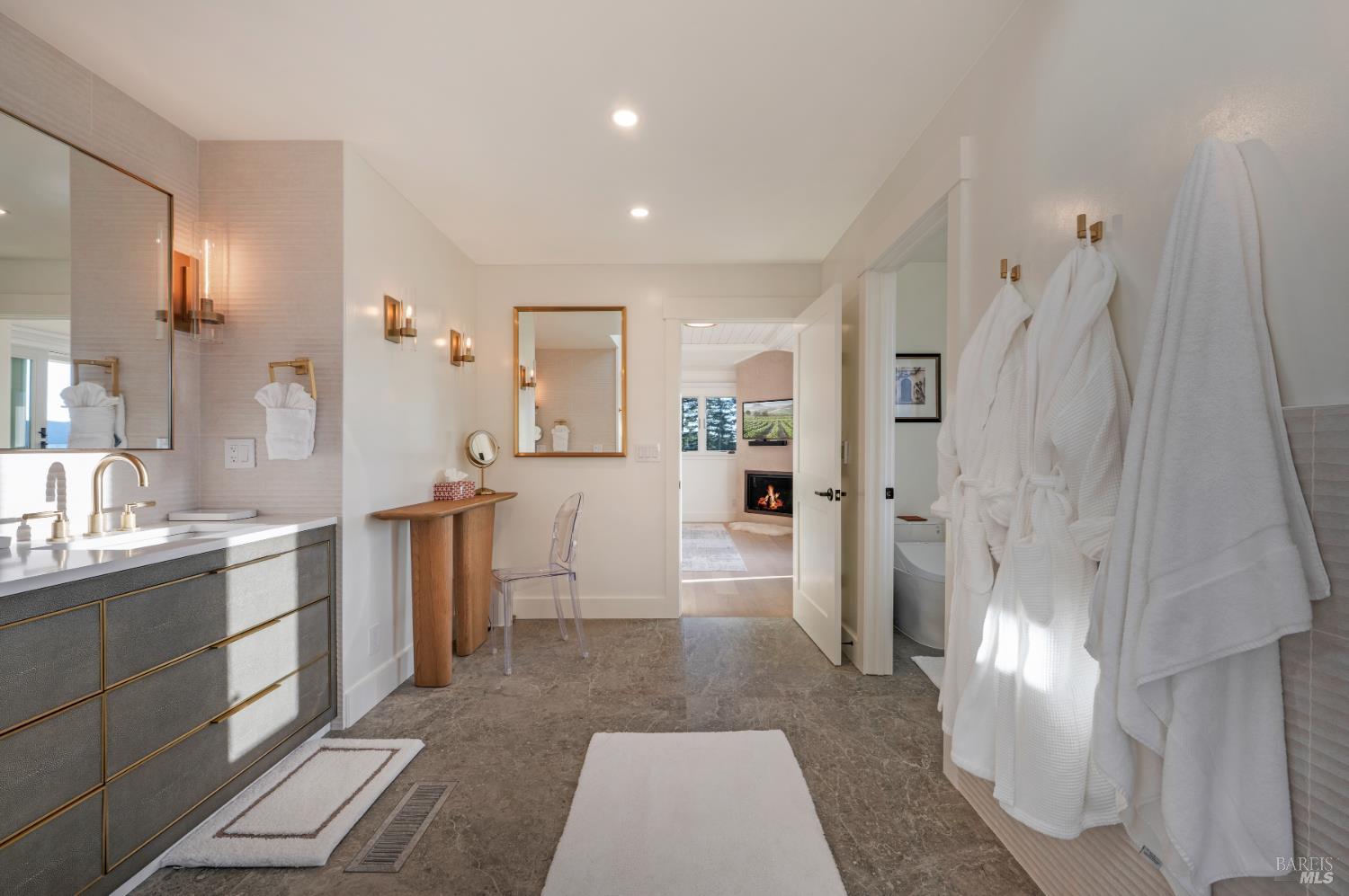 Detail Gallery Image 29 of 51 For 2557 Trinity Rd, Glen Ellen,  CA 95442 - 4 Beds | 5/1 Baths