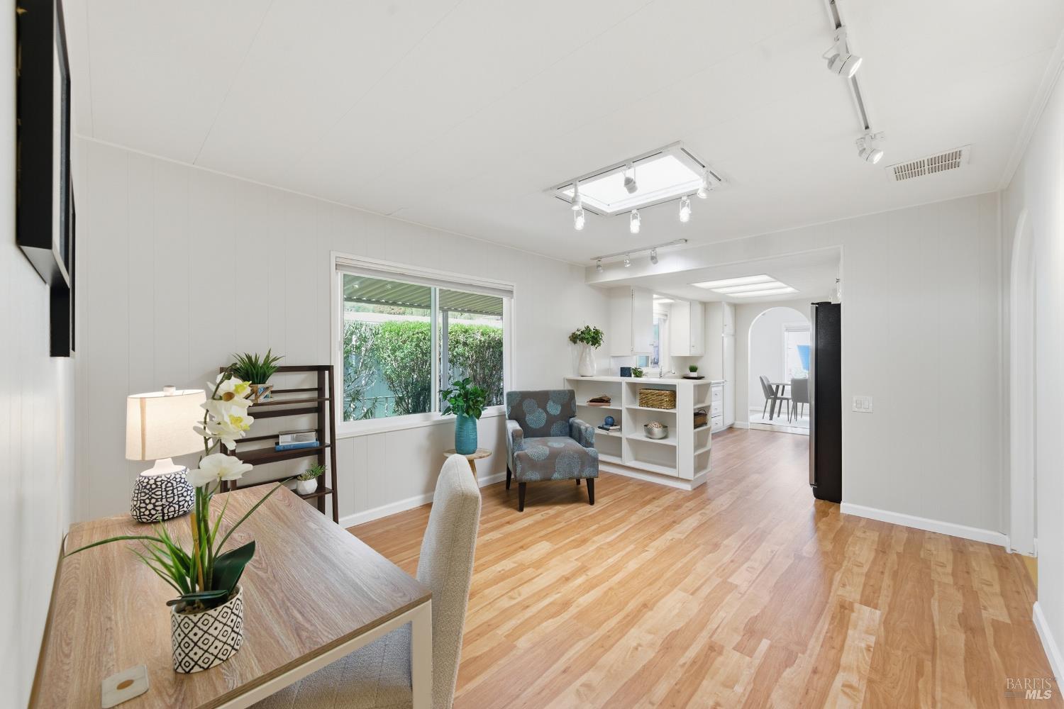 Detail Gallery Image 21 of 58 For 15 Scenic Dr, Novato,  CA 94949 - 2 Beds | 2 Baths