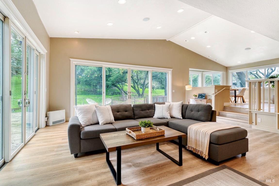 Detail Gallery Image 63 of 85 For 101 H Ln, Novato,  CA 94945 - 5 Beds | 4/1 Baths