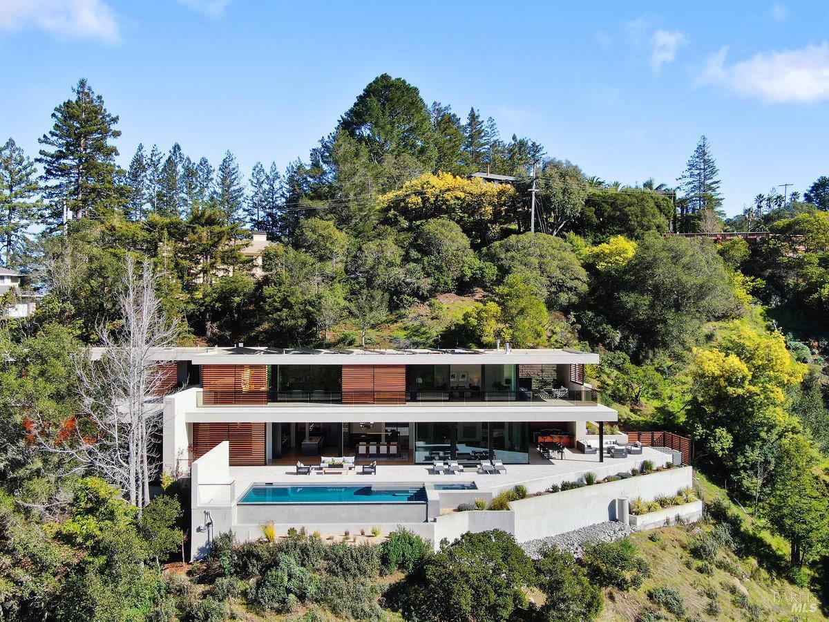 Detail Gallery Image 2 of 29 For 70 Ridgecrest Rd, Kentfield,  CA 94904 - 6 Beds | 6/2 Baths