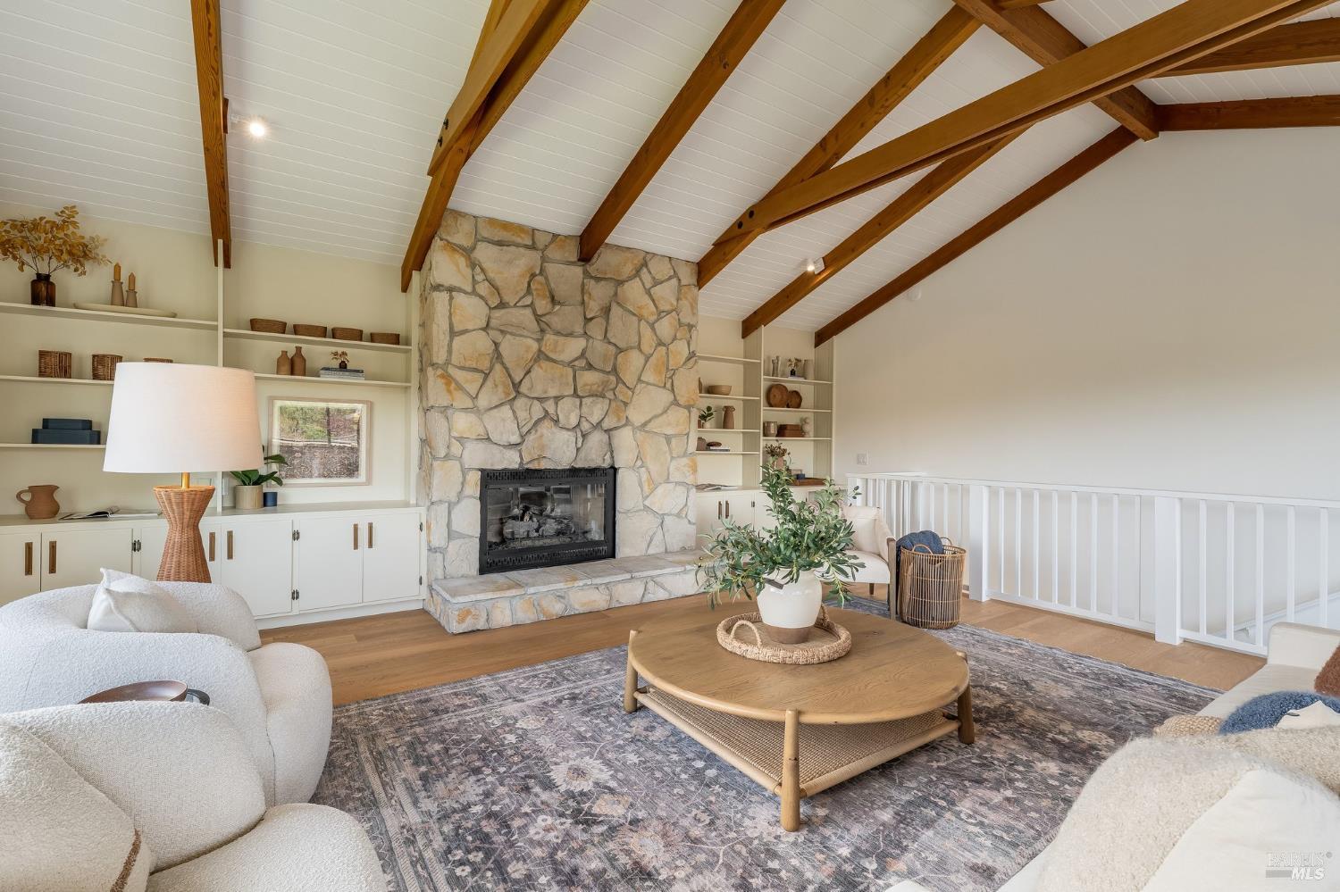 Detail Gallery Image 26 of 92 For 58 Lower North Ter, Tiburon,  CA 94920 - 5 Beds | 3/1 Baths