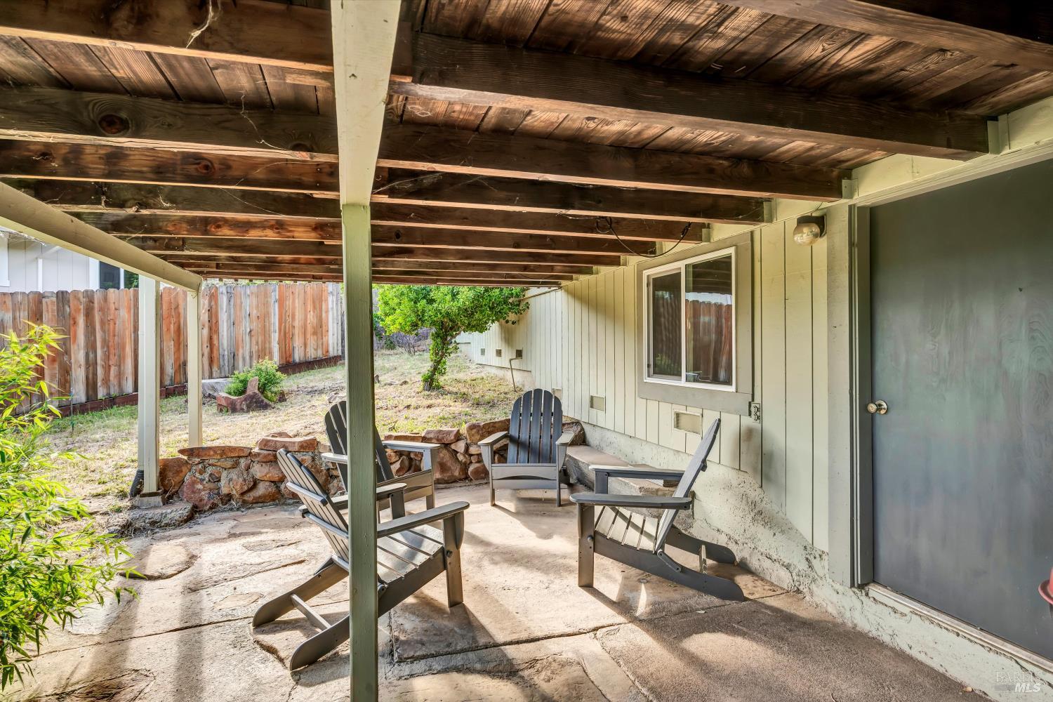 Detail Gallery Image 29 of 47 For 18528 N Shore Dr, Hidden Valley Lake,  CA 95467 - 3 Beds | 3 Baths