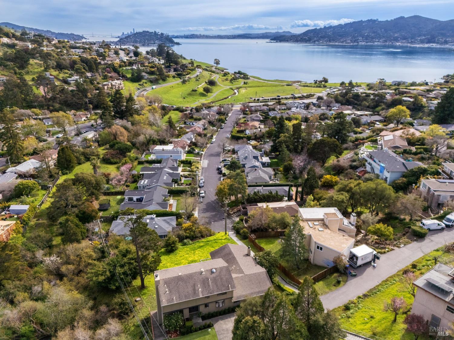 Detail Gallery Image 84 of 92 For 58 Lower North Ter, Tiburon,  CA 94920 - 5 Beds | 3/1 Baths