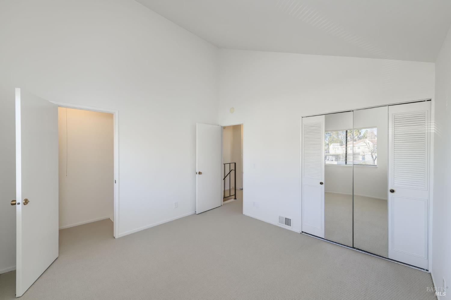 Detail Gallery Image 18 of 21 For 19 Manchester Ct, Novato,  CA 94947 - 2 Beds | 1/1 Baths