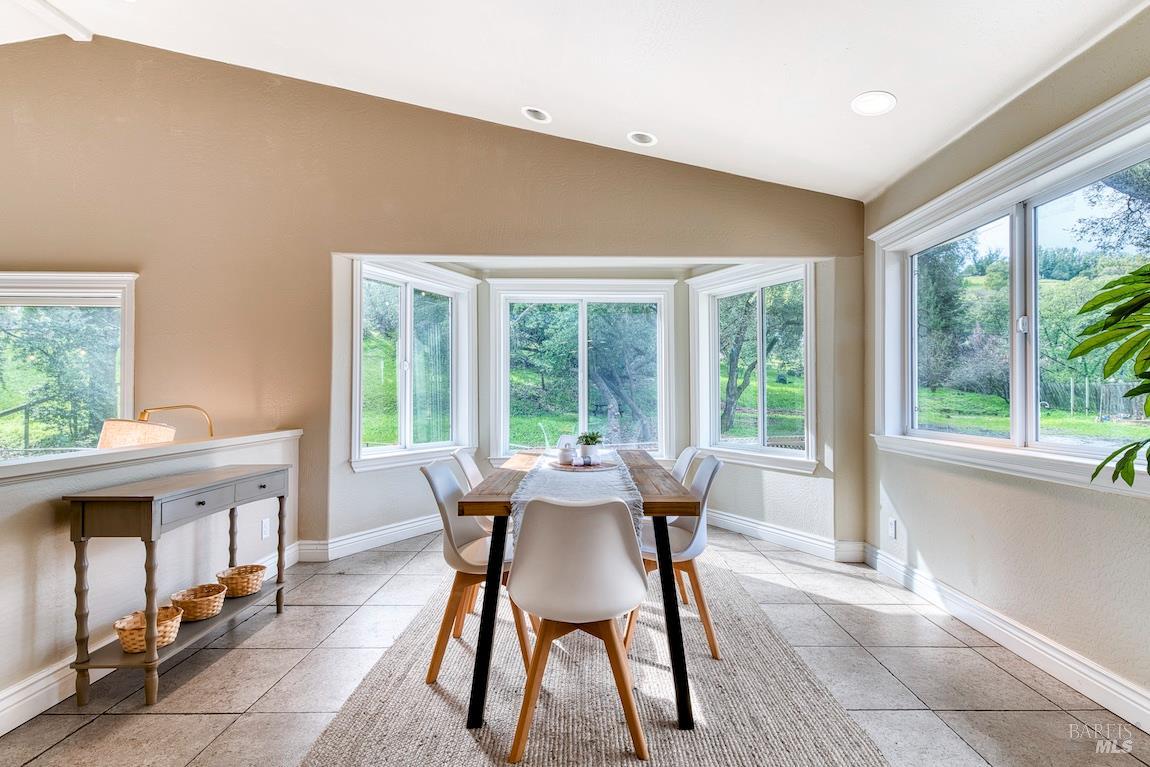 Detail Gallery Image 66 of 85 For 101 H Ln, Novato,  CA 94945 - 5 Beds | 4/1 Baths