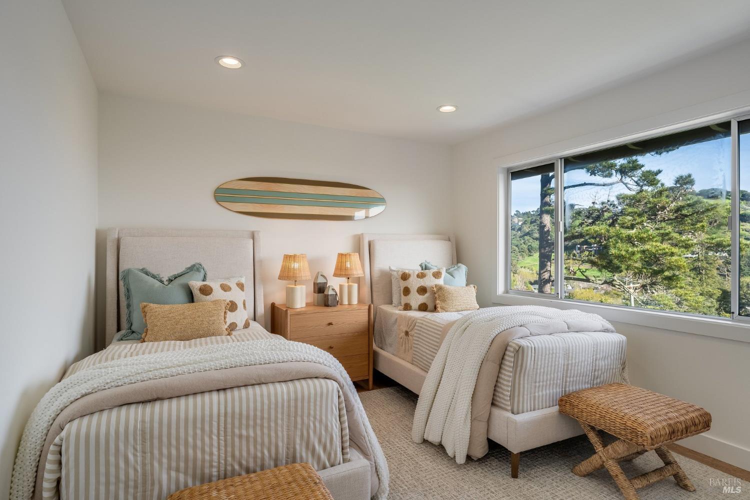Detail Gallery Image 44 of 92 For 58 Lower North Ter, Tiburon,  CA 94920 - 5 Beds | 3/1 Baths