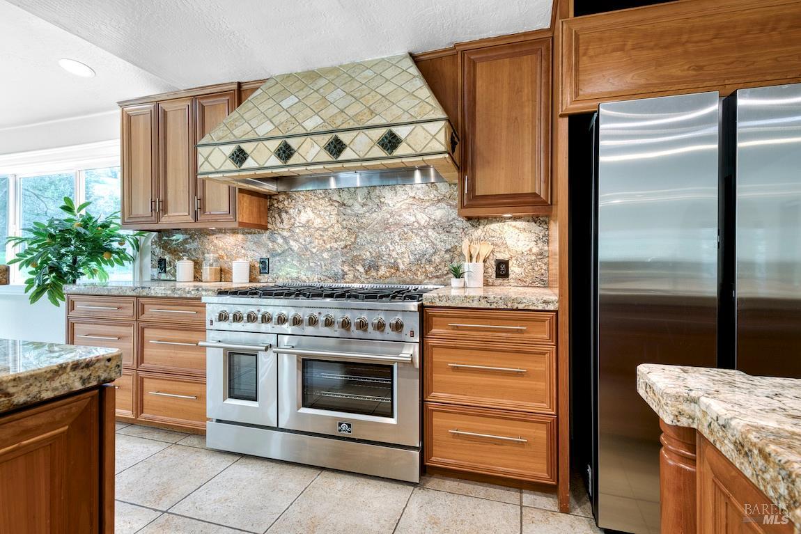 Detail Gallery Image 69 of 85 For 101 H Ln, Novato,  CA 94945 - 5 Beds | 4/1 Baths