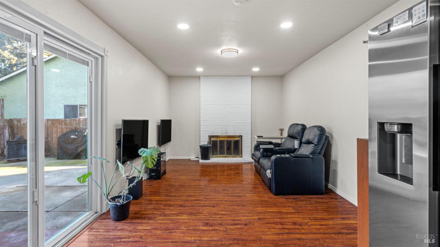 Detail Gallery Image 12 of 24 For 113 Christine Dr, Vacaville,  CA 95687 - 3 Beds | 2 Baths