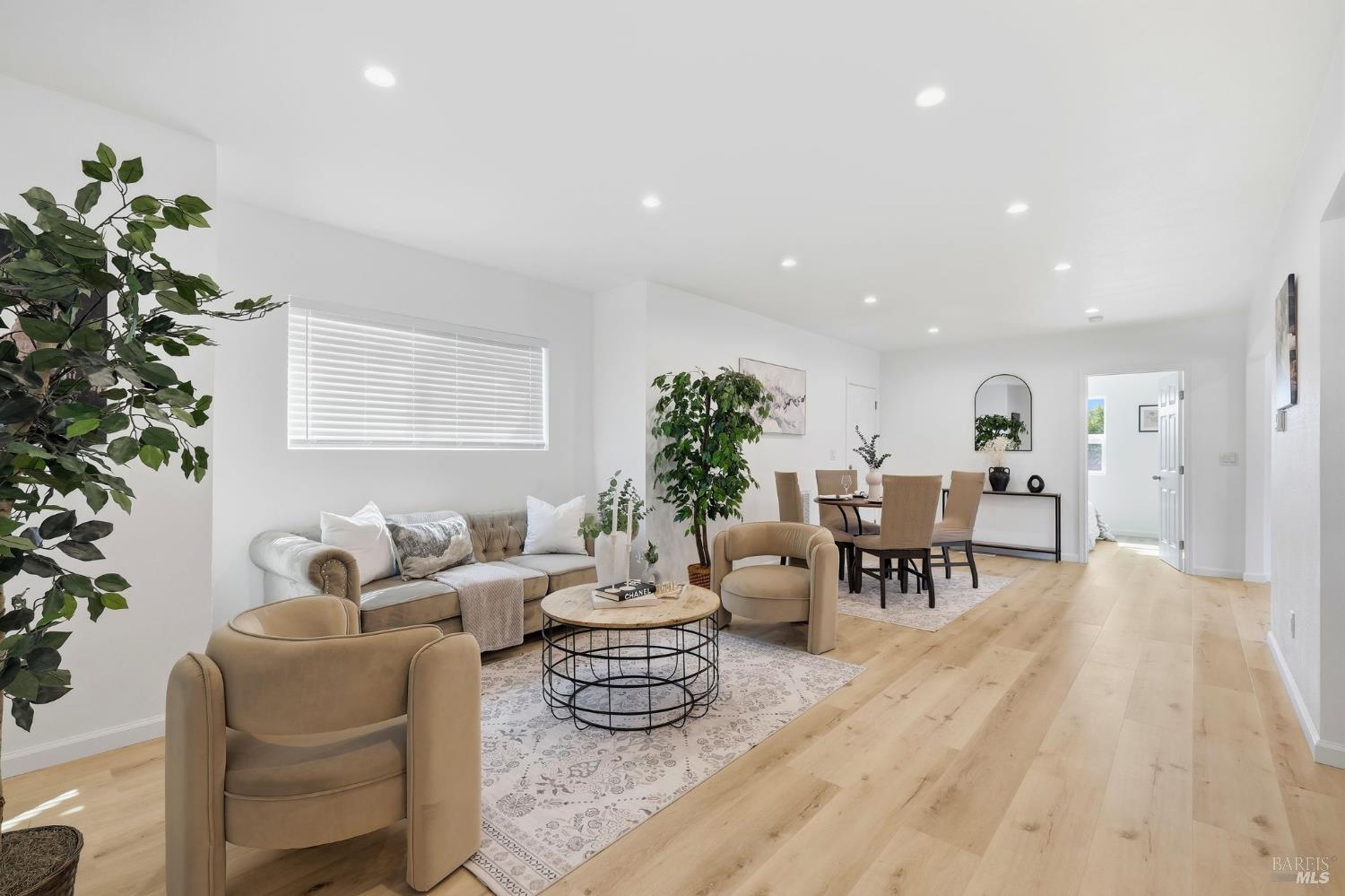 Detail Gallery Image 5 of 30 For 333 14th St, Vallejo,  CA 94590 - 3 Beds | 2 Baths