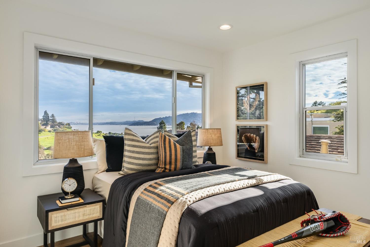 Detail Gallery Image 42 of 92 For 58 Lower North Ter, Tiburon,  CA 94920 - 5 Beds | 3/1 Baths