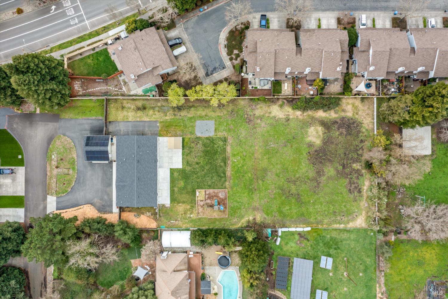 Detail Gallery Image 32 of 38 For 1707 Weiss Ln, Penngrove,  CA 94951 - 5 Beds | 3 Baths