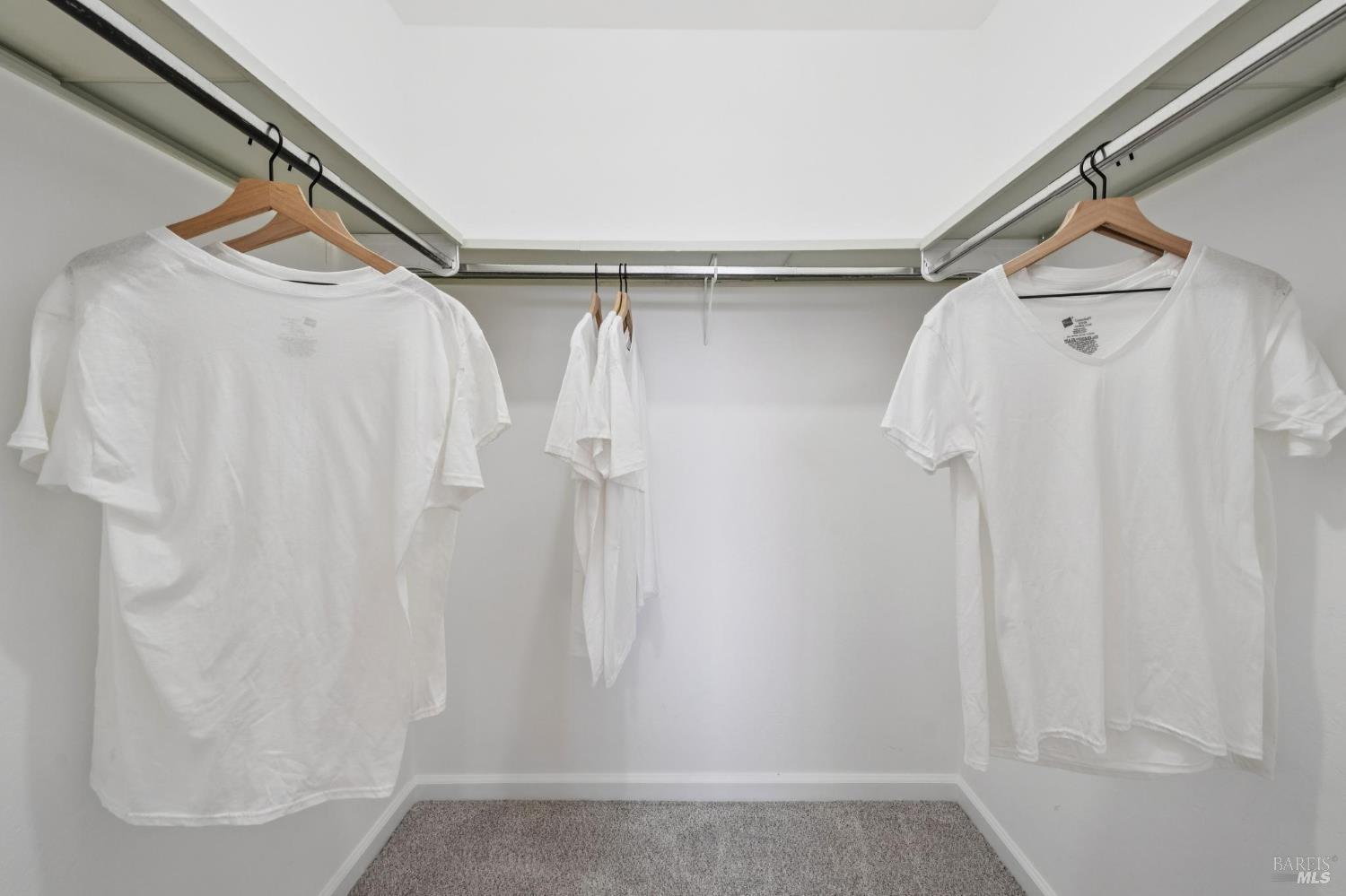 Detail Gallery Image 23 of 32 For 35 Wordsworth Ct, Mill Valley,  CA 94941 - 2 Beds | 1/1 Baths