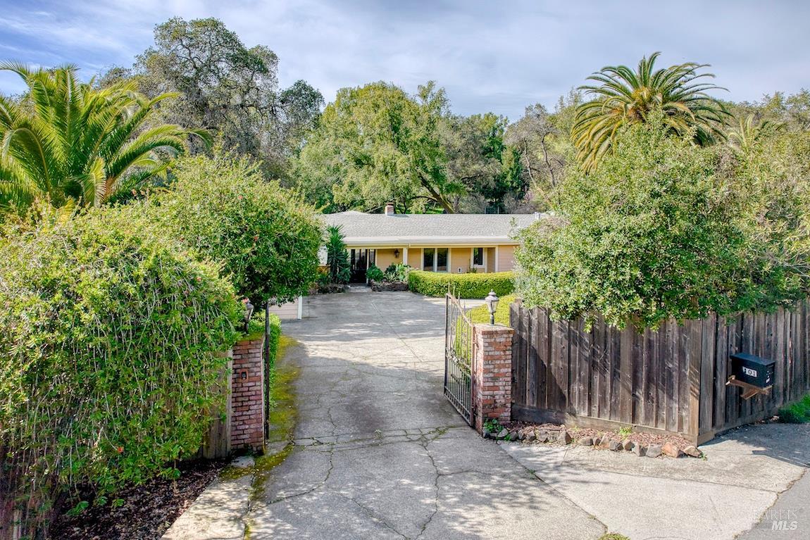 Detail Gallery Image 43 of 85 For 101 H Ln, Novato,  CA 94945 - 5 Beds | 4/1 Baths