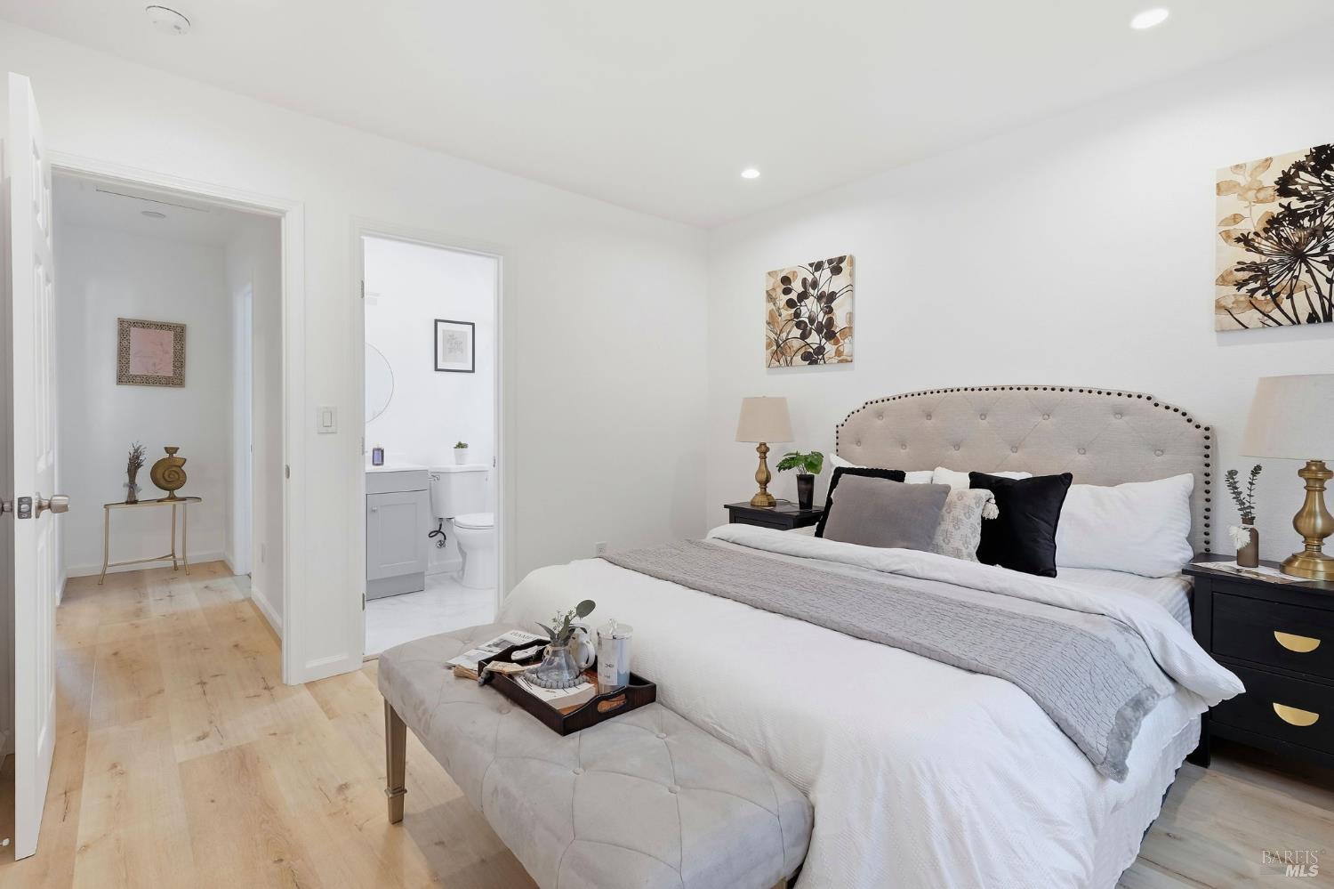 Detail Gallery Image 13 of 30 For 333 14th St, Vallejo,  CA 94590 - 3 Beds | 2 Baths