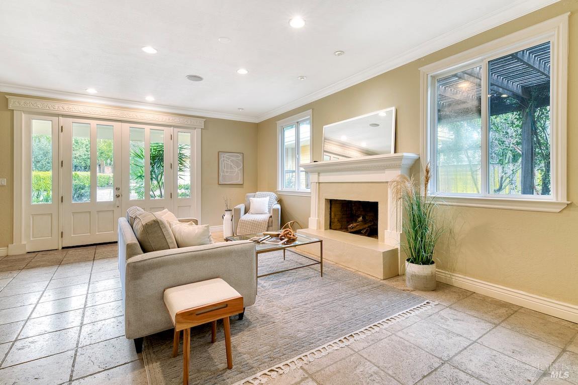 Detail Gallery Image 59 of 85 For 101 H Ln, Novato,  CA 94945 - 5 Beds | 4/1 Baths