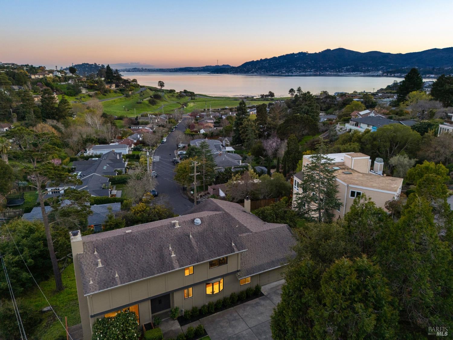 Detail Gallery Image 91 of 92 For 58 Lower North Ter, Tiburon,  CA 94920 - 5 Beds | 3/1 Baths