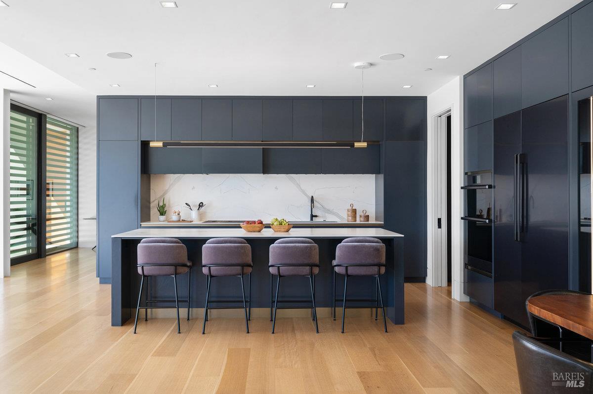 Detail Gallery Image 10 of 29 For 70 Ridgecrest Rd, Kentfield,  CA 94904 - 6 Beds | 6/2 Baths