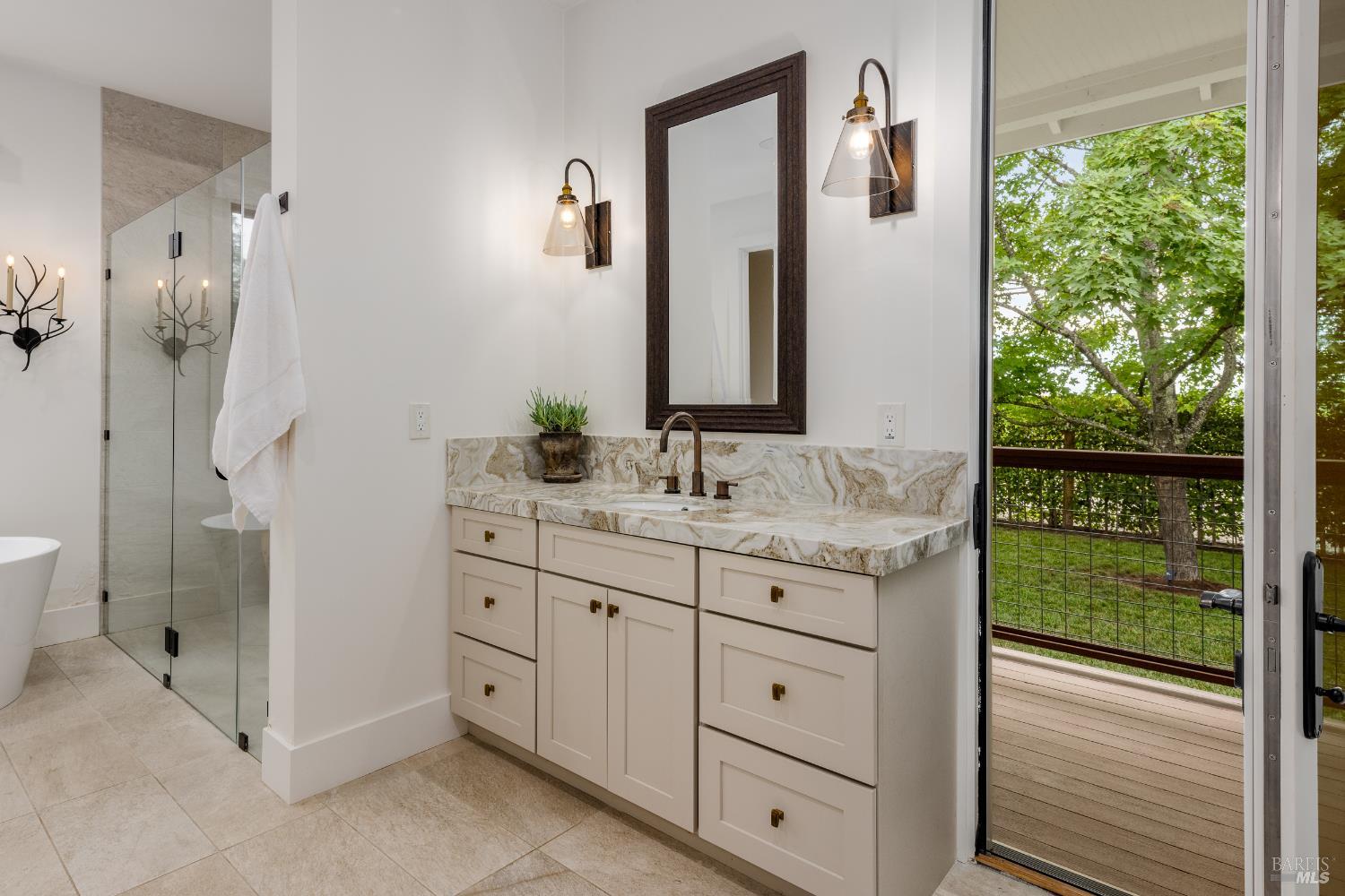 Detail Gallery Image 15 of 40 For 6476 Red Winery Rd, Geyserville,  CA 95441 - 3 Beds | 3 Baths