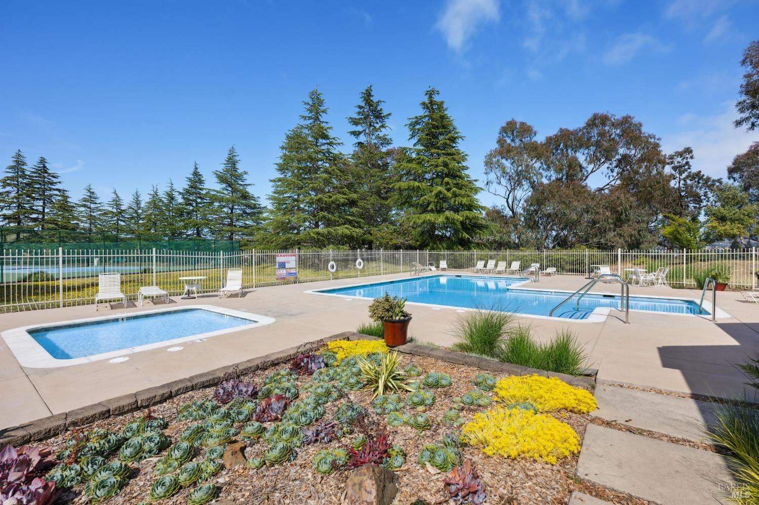 Detail Gallery Image 32 of 32 For 35 Wordsworth Ct, Mill Valley,  CA 94941 - 2 Beds | 1/1 Baths