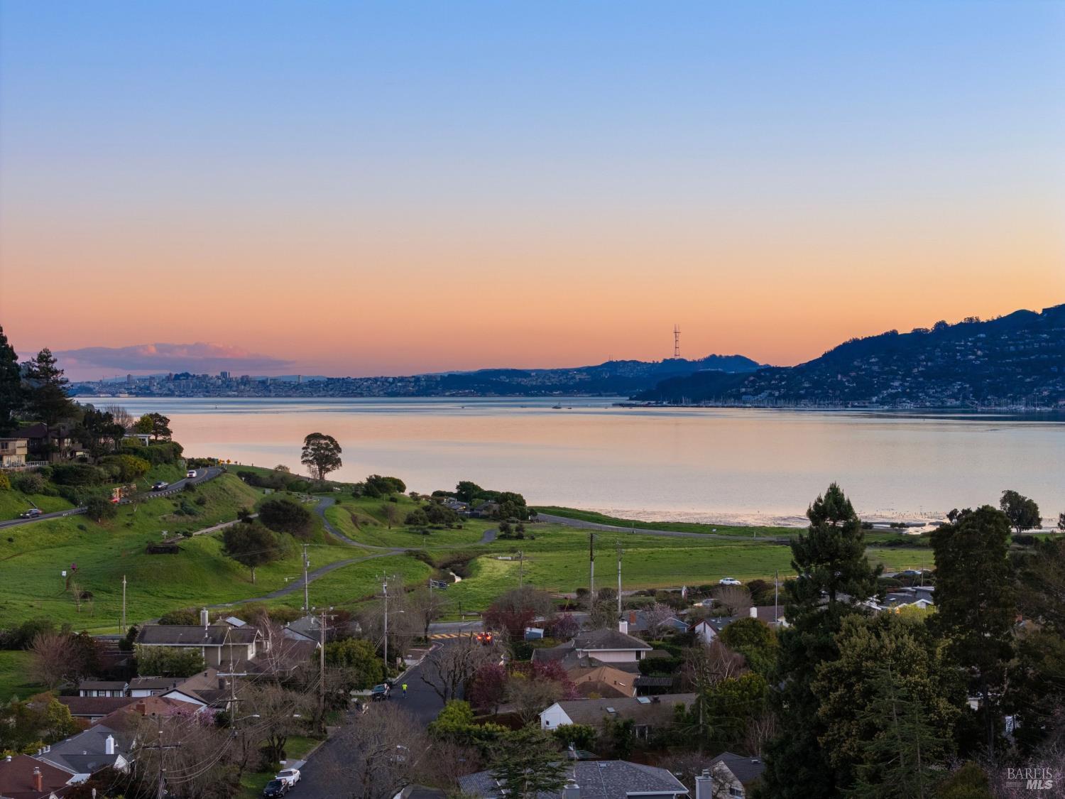 Detail Gallery Image 89 of 92 For 58 Lower North Ter, Tiburon,  CA 94920 - 5 Beds | 3/1 Baths