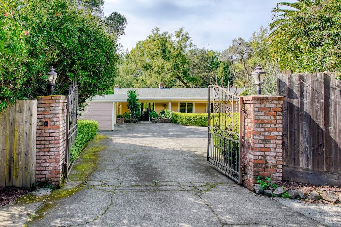 Detail Gallery Image 42 of 85 For 101 H Ln, Novato,  CA 94945 - 5 Beds | 4/1 Baths