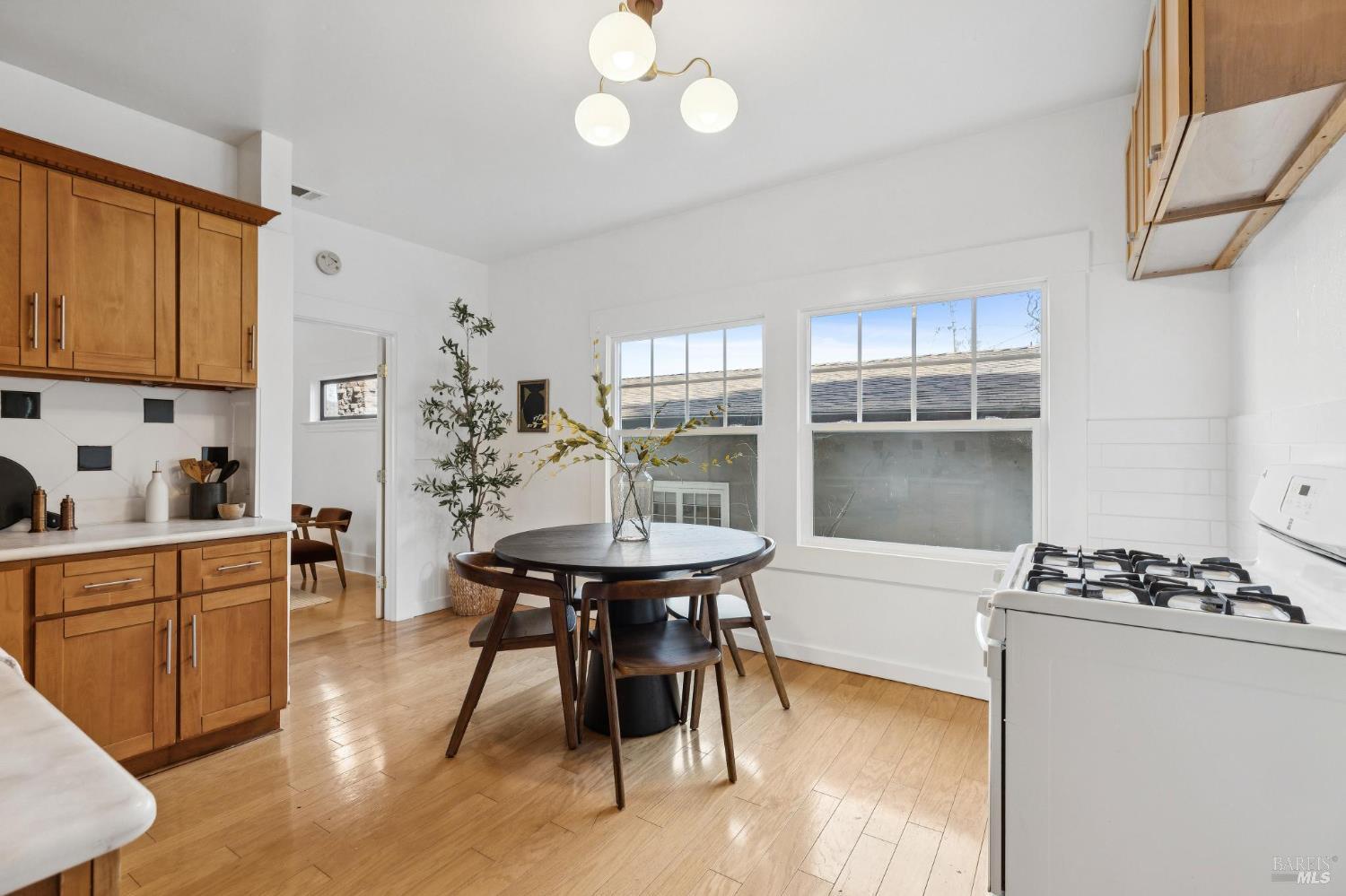 Detail Gallery Image 7 of 29 For 44 Martens Blvd, San Rafael,  CA 94901 - – Beds | – Baths