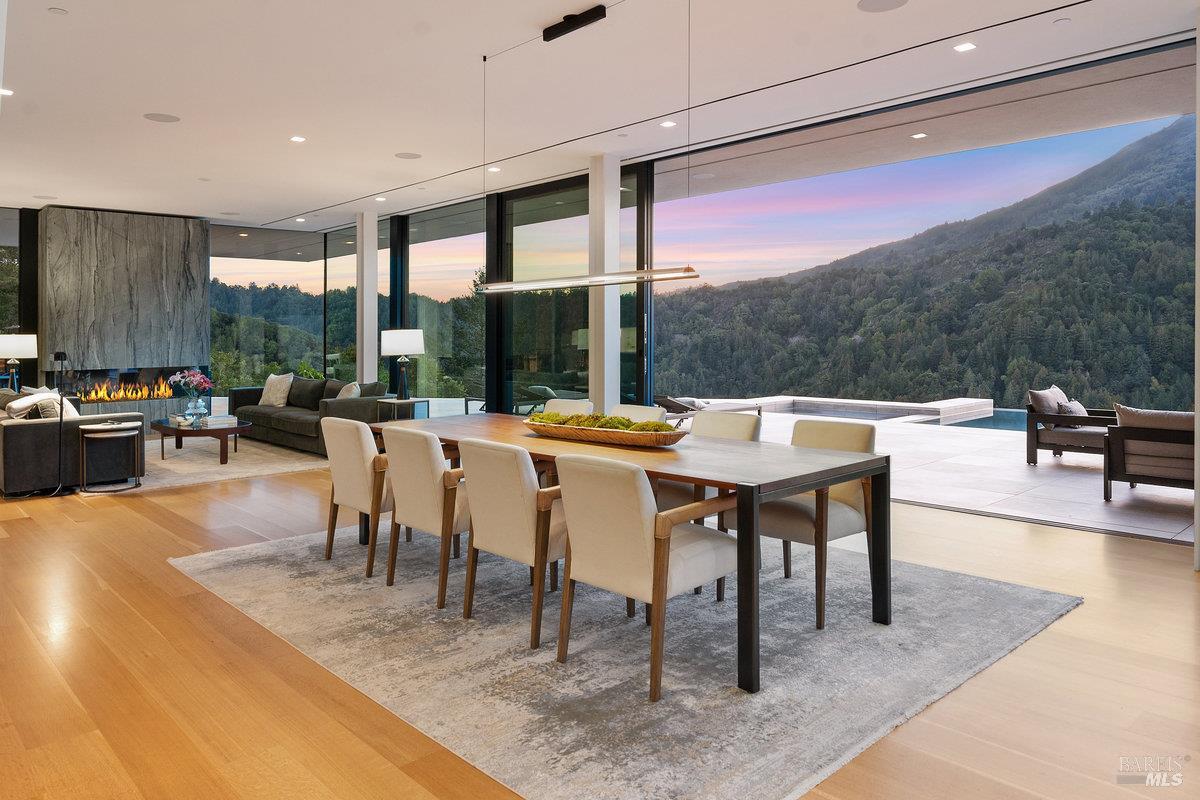 Detail Gallery Image 7 of 29 For 70 Ridgecrest Rd, Kentfield,  CA 94904 - 6 Beds | 6/2 Baths