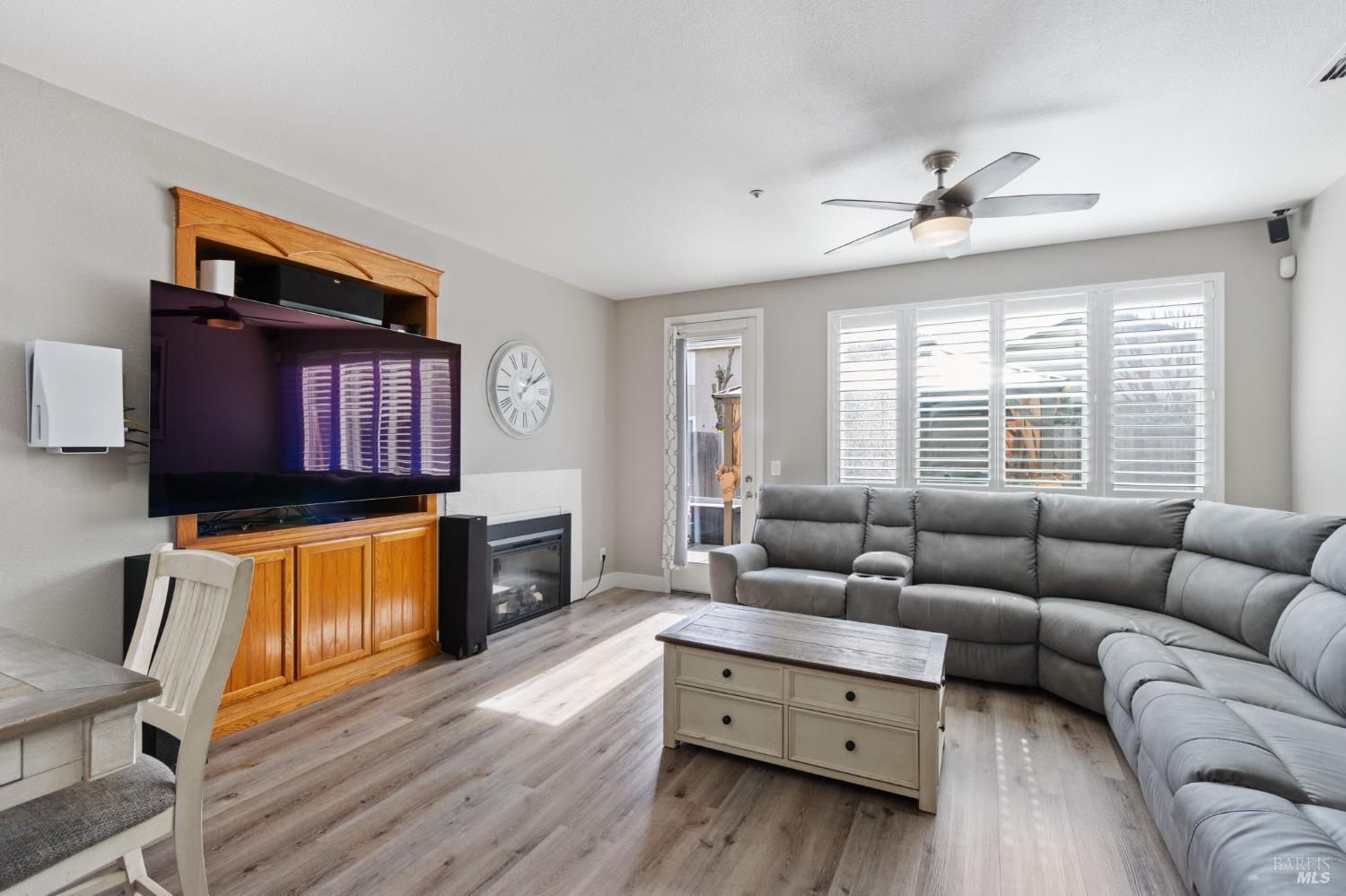 Detail Gallery Image 12 of 48 For 4413 Meadow Valley Cir, Fairfield,  CA 94534 - 4 Beds | 2 Baths