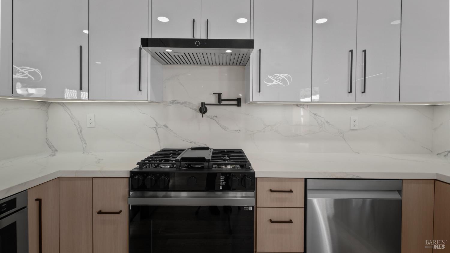 Detail Gallery Image 16 of 48 For 338 Ridgecrest Cir, Suisun City,  CA 94585 - 3 Beds | 2 Baths