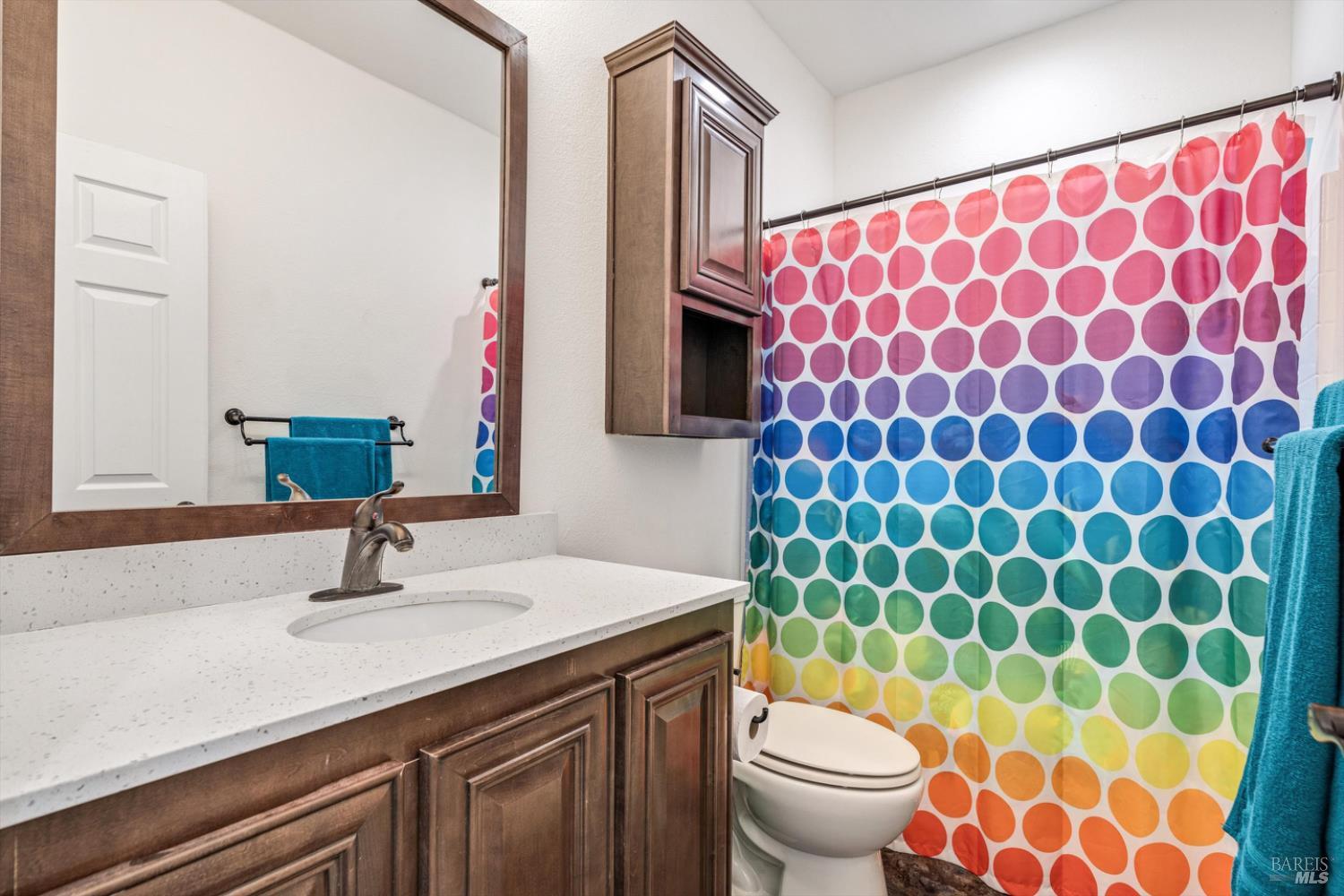 Detail Gallery Image 22 of 38 For 1707 Weiss Ln, Penngrove,  CA 94951 - 5 Beds | 3 Baths