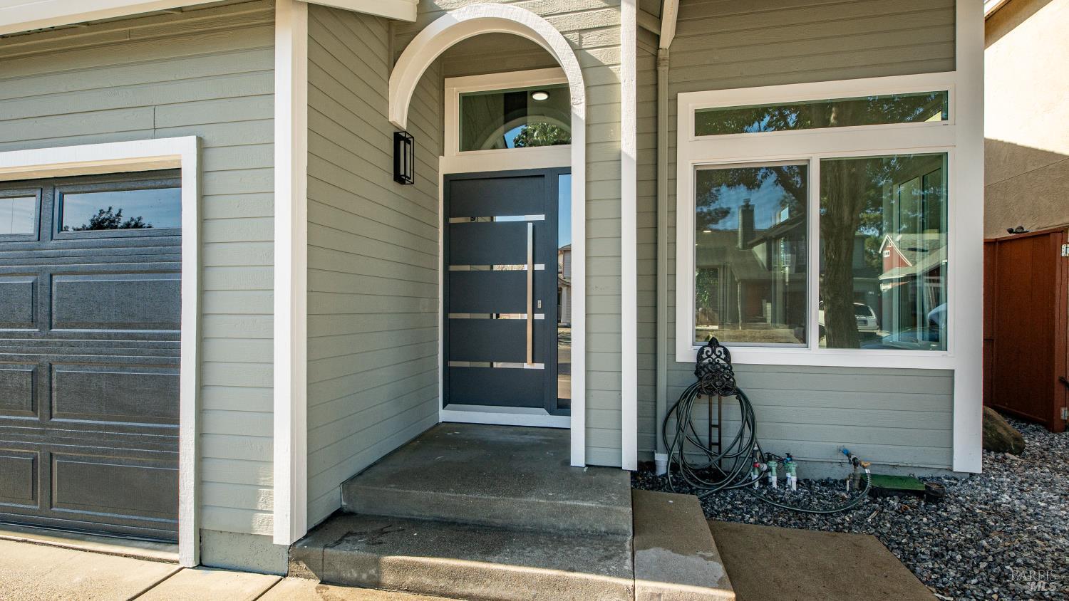 Detail Gallery Image 4 of 48 For 338 Ridgecrest Cir, Suisun City,  CA 94585 - 3 Beds | 2 Baths