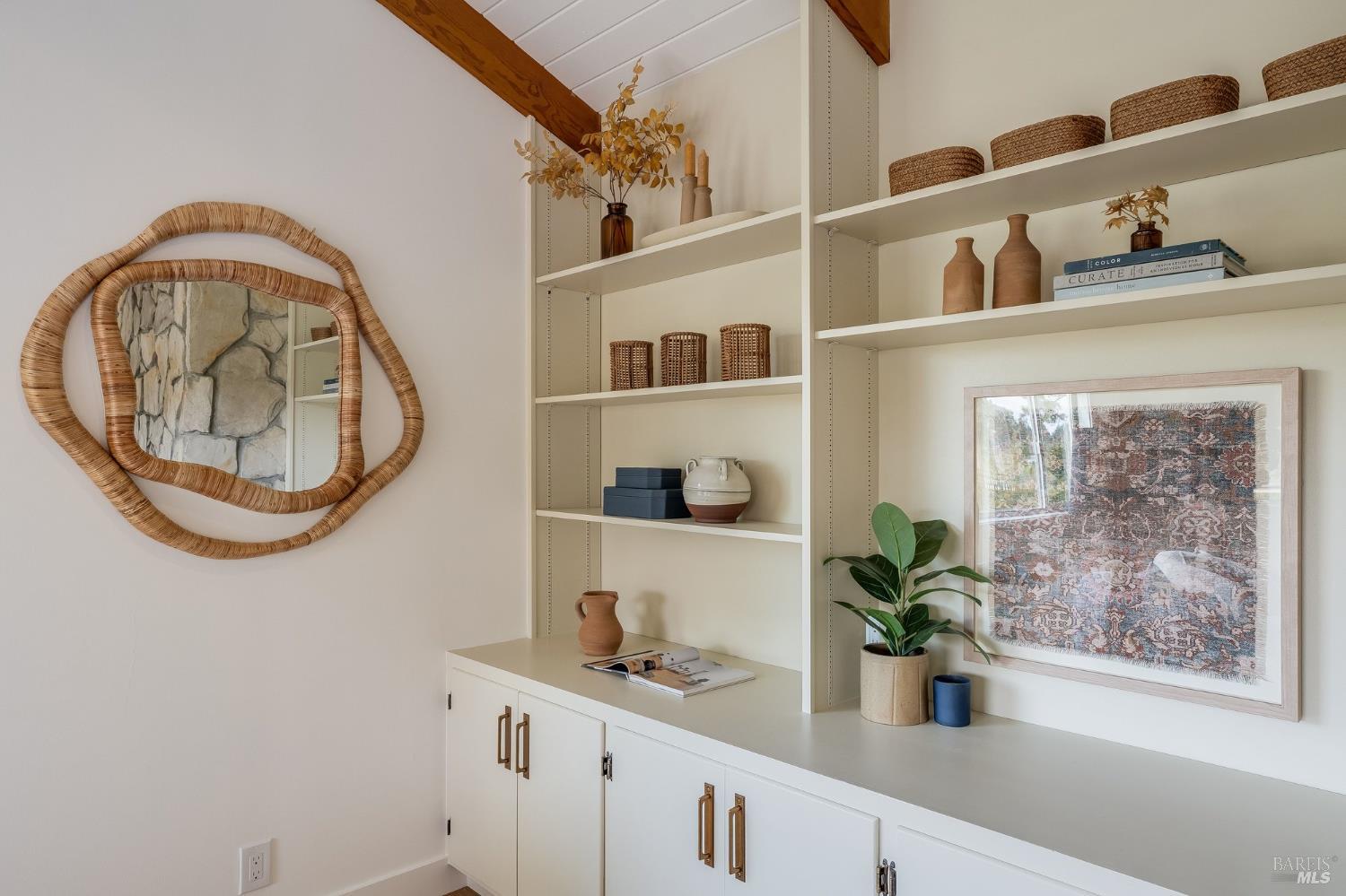 Detail Gallery Image 28 of 92 For 58 Lower North Ter, Tiburon,  CA 94920 - 5 Beds | 3/1 Baths