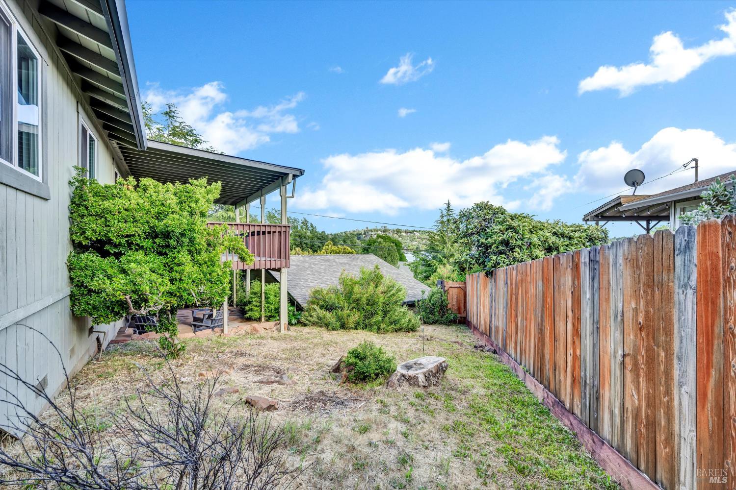 Detail Gallery Image 43 of 47 For 18528 N Shore Dr, Hidden Valley Lake,  CA 95467 - 3 Beds | 3 Baths