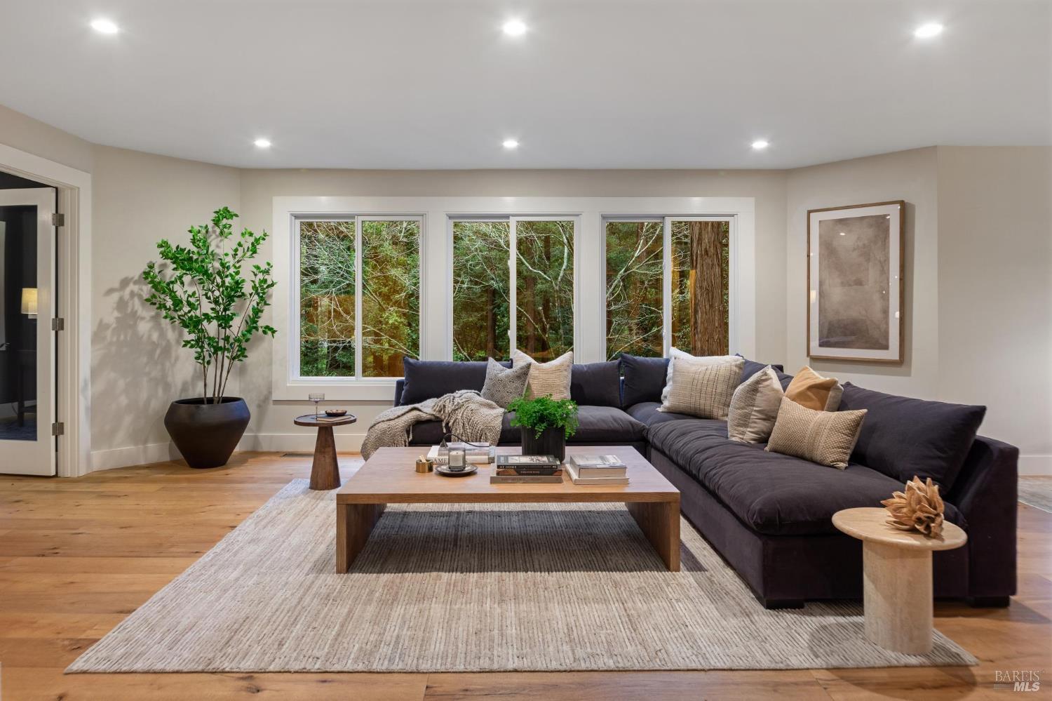 Detail Gallery Image 6 of 24 For 481 Cascade Dr, Mill Valley,  CA 94941 - 4 Beds | 3/1 Baths