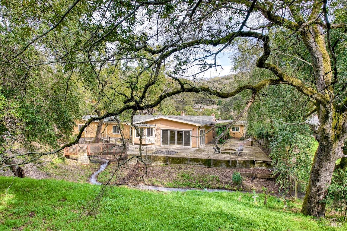 Detail Gallery Image 27 of 85 For 101 H Ln, Novato,  CA 94945 - 5 Beds | 4/1 Baths