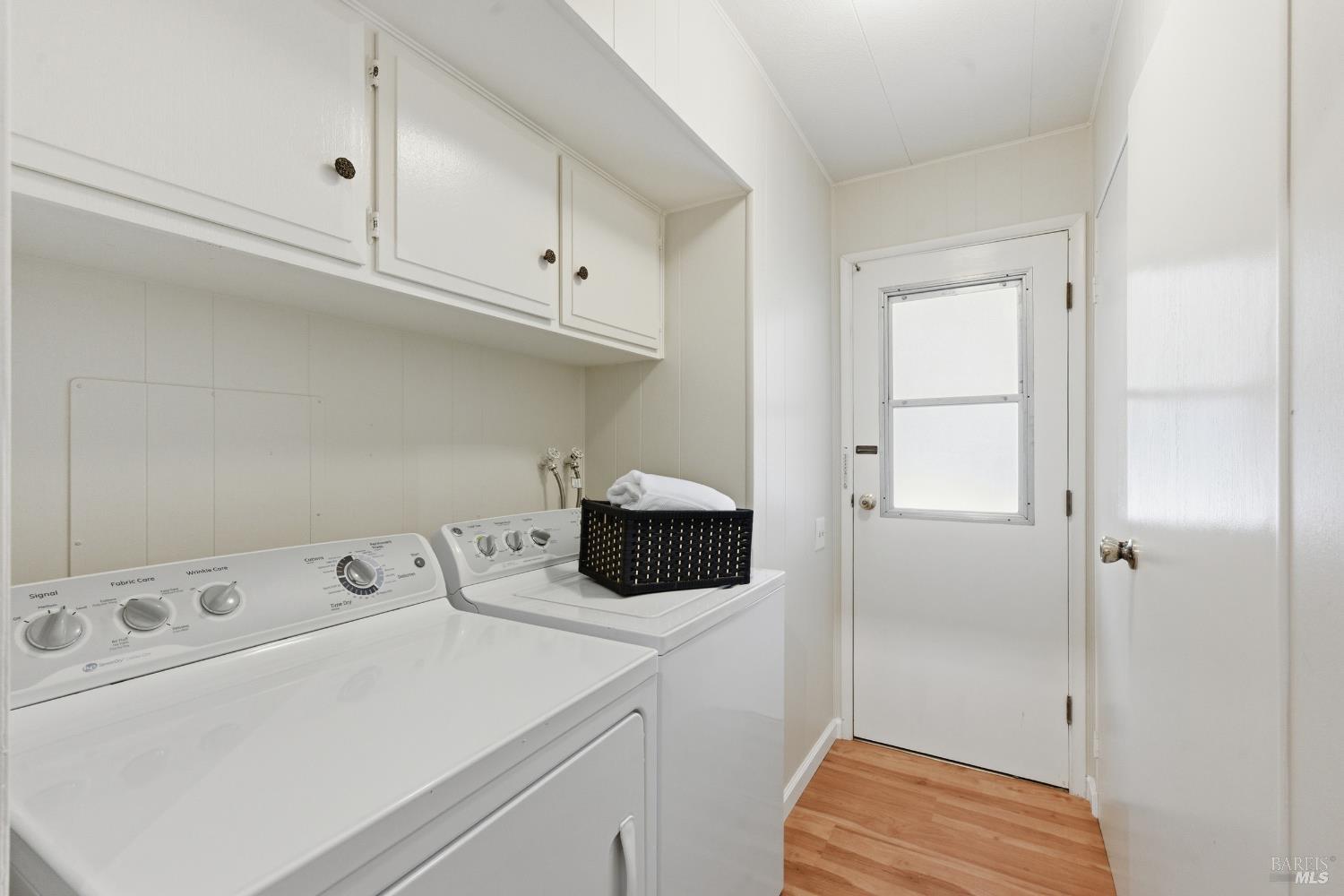 Detail Gallery Image 30 of 58 For 15 Scenic Dr, Novato,  CA 94949 - 2 Beds | 2 Baths