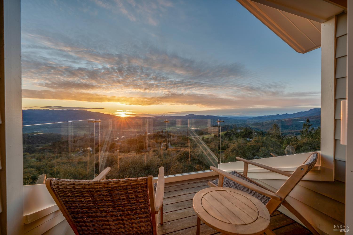 Detail Gallery Image 4 of 51 For 2557 Trinity Rd, Glen Ellen,  CA 95442 - 4 Beds | 5/1 Baths