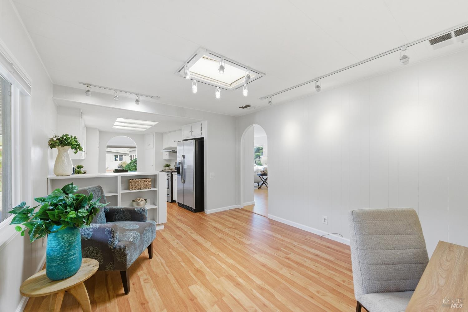 Detail Gallery Image 19 of 58 For 15 Scenic Dr, Novato,  CA 94949 - 2 Beds | 2 Baths