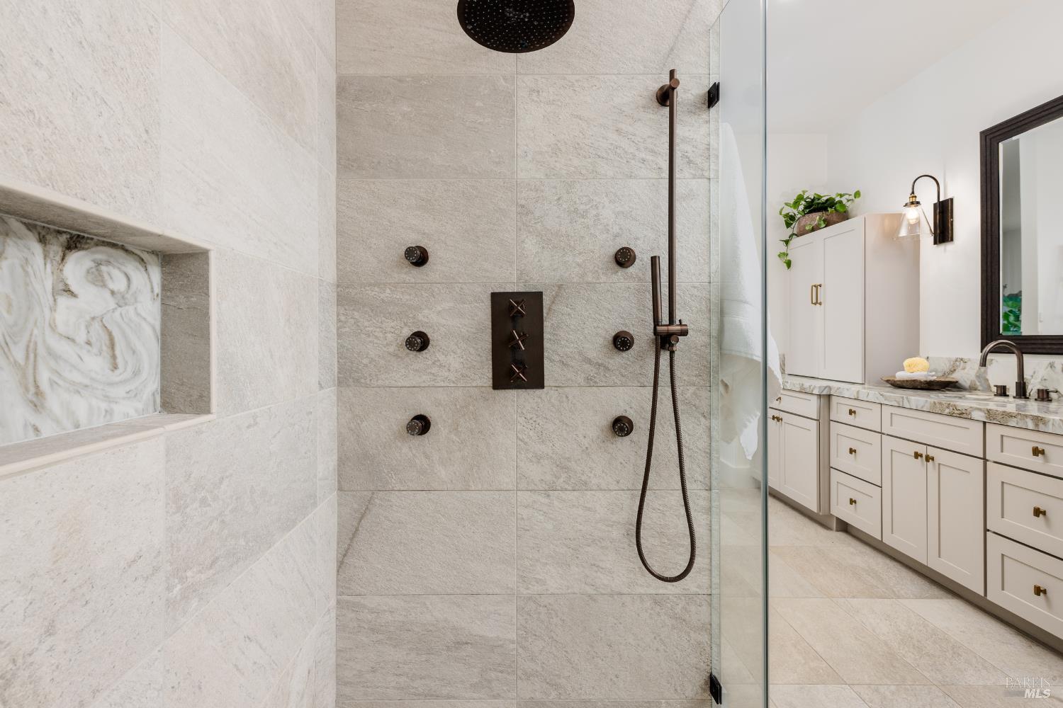 Detail Gallery Image 14 of 40 For 6476 Red Winery Rd, Geyserville,  CA 95441 - 3 Beds | 3 Baths