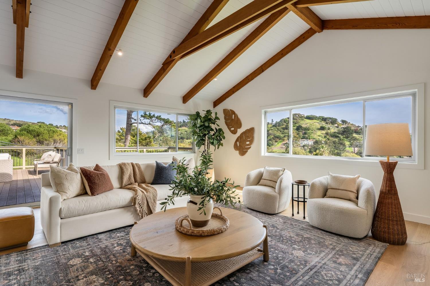 Detail Gallery Image 25 of 92 For 58 Lower North Ter, Tiburon,  CA 94920 - 5 Beds | 3/1 Baths