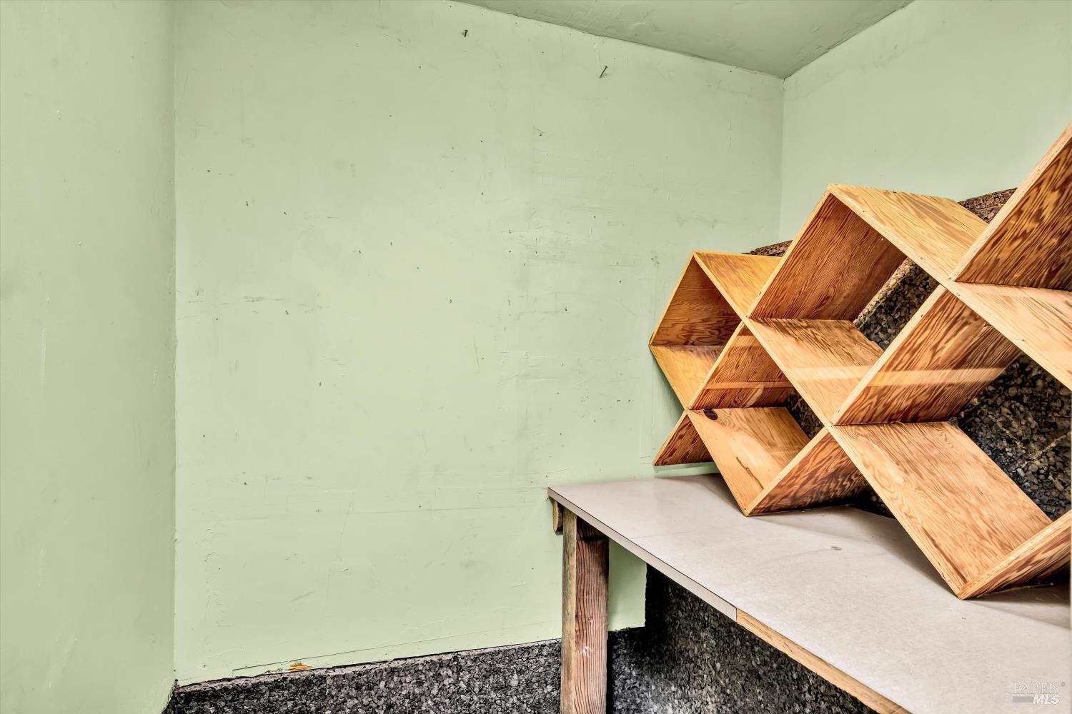 Detail Gallery Image 36 of 47 For 18528 N Shore Dr, Hidden Valley Lake,  CA 95467 - 3 Beds | 3 Baths