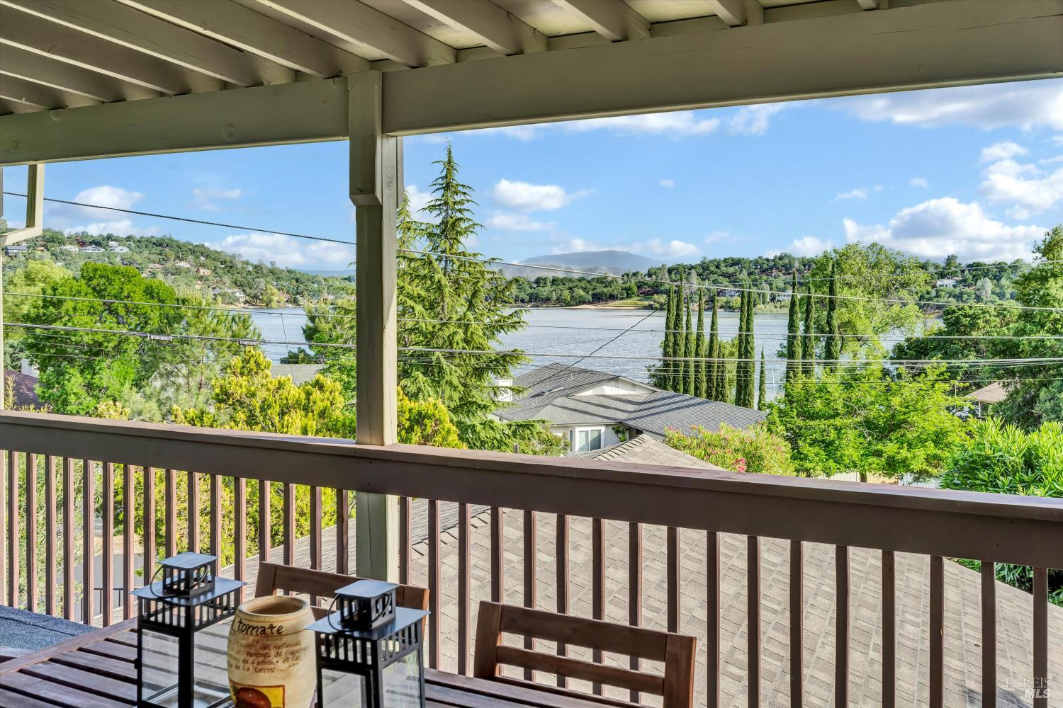 Detail Gallery Image 7 of 47 For 18528 N Shore Dr, Hidden Valley Lake,  CA 95467 - 3 Beds | 3 Baths