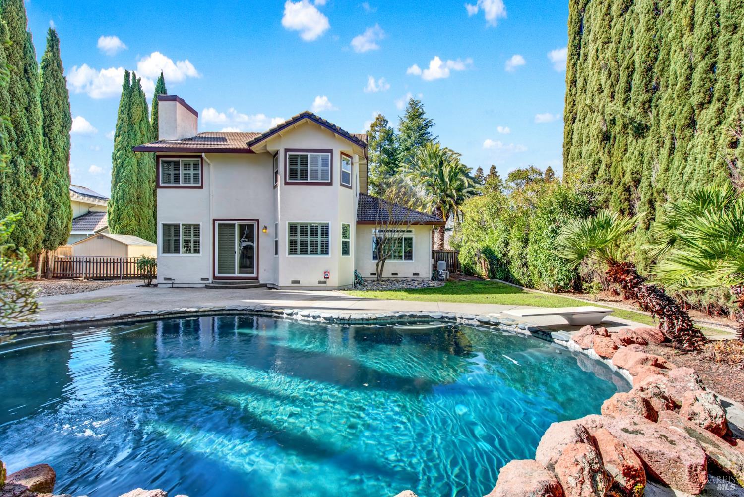 Detail Gallery Image 38 of 60 For 155 Fallen Leaf Dr, Vacaville,  CA 95687 - 4 Beds | 3 Baths