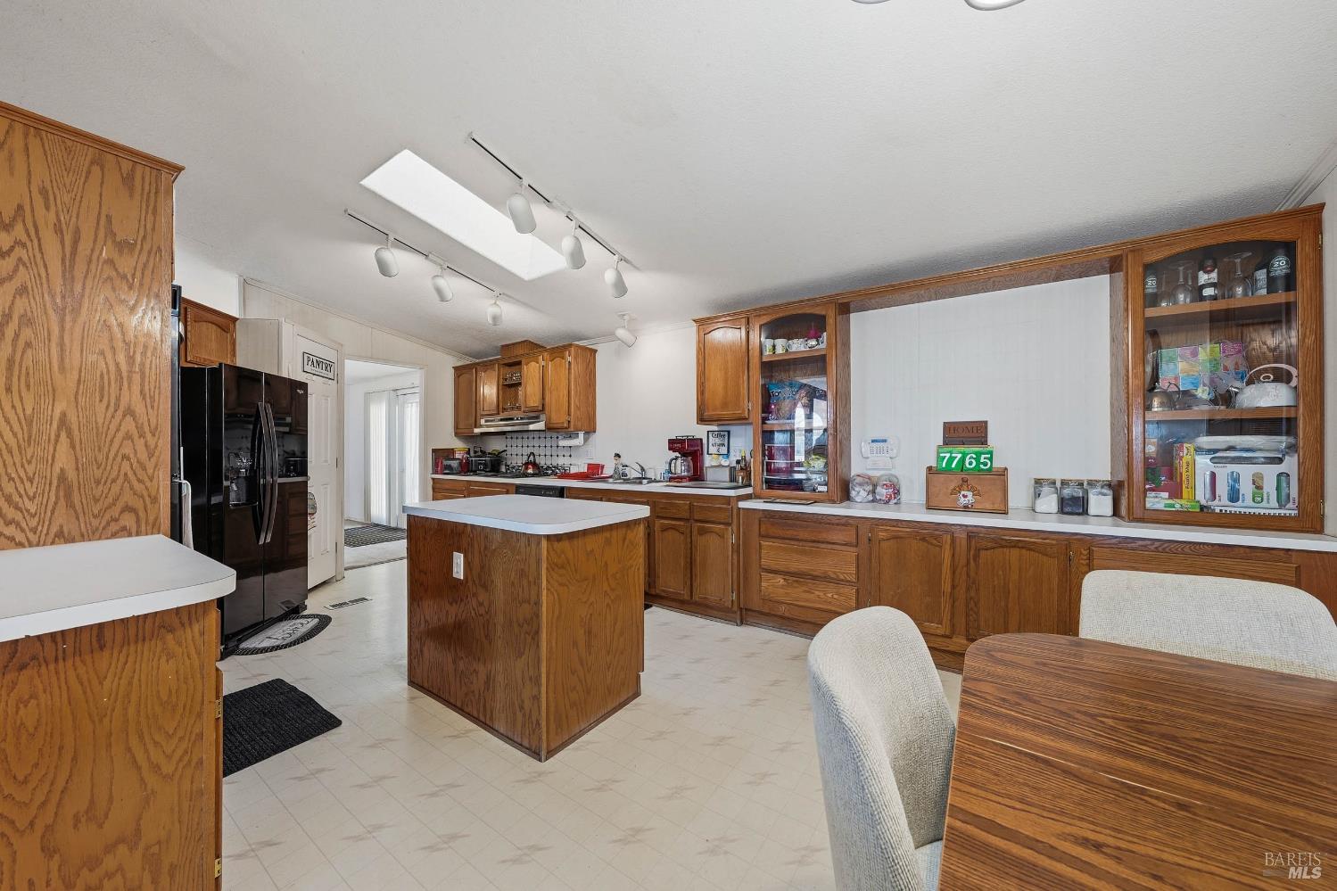 Detail Gallery Image 10 of 37 For 7765 Verna Way, Lucerne,  CA 95458 - 3 Beds | 2 Baths